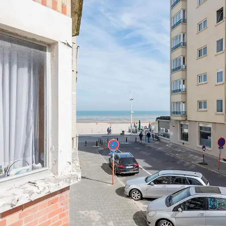 Apartment In Near The Sea